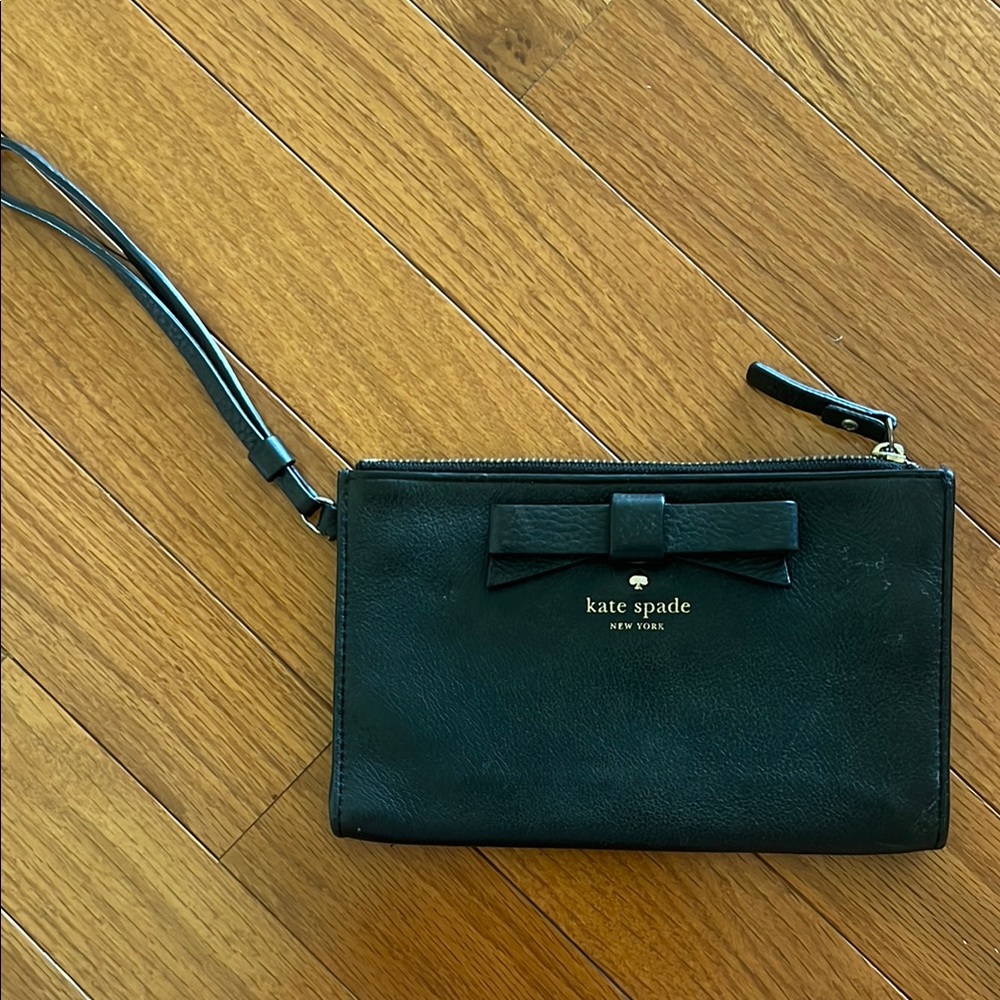 Kate Spade Black Clutch Sleek Design